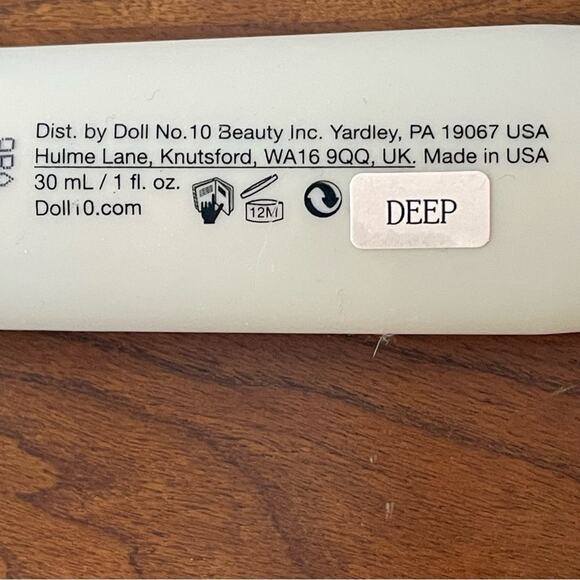 Doll 10 Hydragel Foundation‎ in Deep NEW - Picture 2 of 5